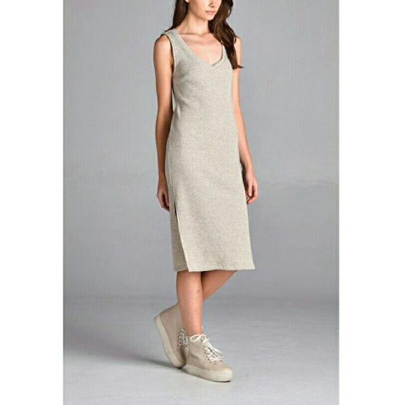 Solid Side Slit V-Neck Dress - Picture 6 of 7